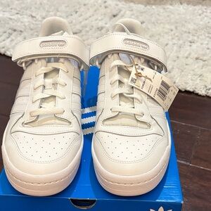 Adidas Forum Low sneakers. SZ 11.5